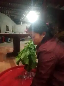 Snapshot of Amiluli chatting on January 19, 2026, 1:04 pm Amiluli online show from January 19, 2026, 1:04 pm