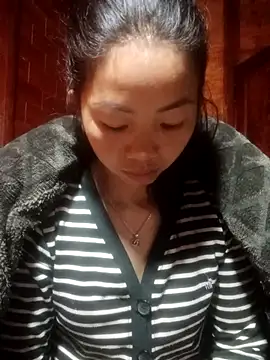 Snapshot of Amiluli chatting on February 1, 2026, 9:35 pm Amiluli online show from February 1, 2026, 9:35 pm