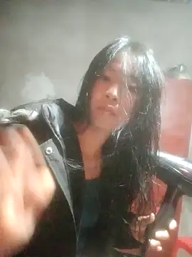 Snapshot of Amiluli chatting on January 10, 2026, 2:23 pm Amiluli online show from January 10, 2026, 2:23 pm