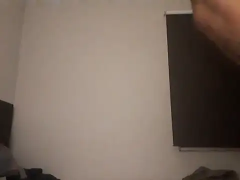 Snapshot of Chesarini chatting on December 19, 2025, 11:23 am Chesarini online show from December 19, 2025, 11:23 am