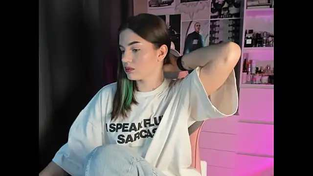 Snapshot of NikkieKitty chatting on February 13, 2026, 2:17 pm NikkieKitty online show from February 13, 2026, 2:17 pm