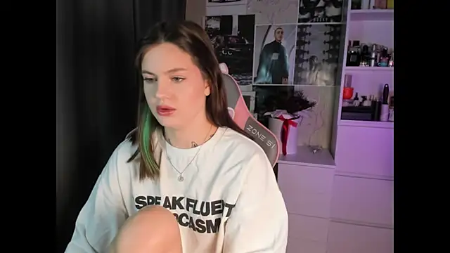 Snapshot of NikkieKitty chatting on January 17, 2026, 1:37 pm NikkieKitty online show from January 17, 2026, 1:37 pm