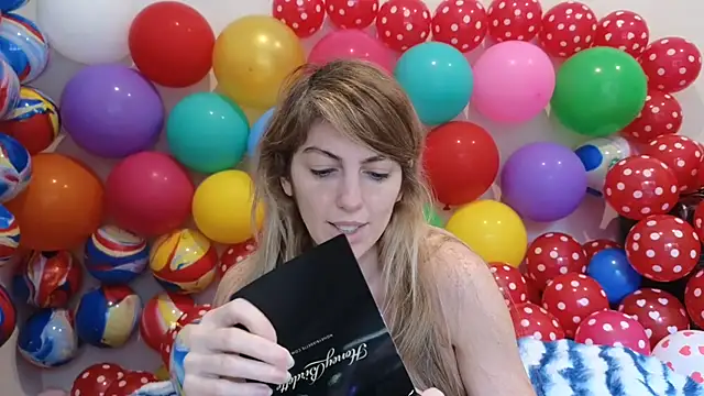 Snapshot of CelestialRuby chatting on January 14, 2026, 5:05 pm CelestialRuby online show from January 14, 2026, 5:05 pm