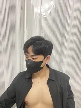 kimze7 online show from December 16, 2025, 2:21 pm