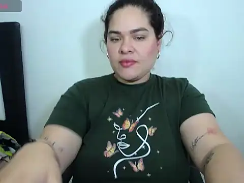 NinaFuentes2X online show from August 3, 2026, 3:25 am