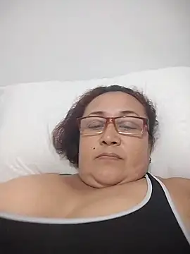 Snapshot of Nini_Love_ chatting on February 27, 2026, 4:12 am Nini Love online show from February 27, 2026, 4:12 am