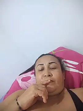 Snapshot of Nini_Love_ chatting on May 23, 2026, 4:33 am Nini Love online show from May 23, 2026, 4:33 am