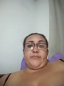 Snapshot of Nini_Love_ chatting on April 25, 2026, 4:26 am Nini Love online show from April 25, 2026, 4:26 am