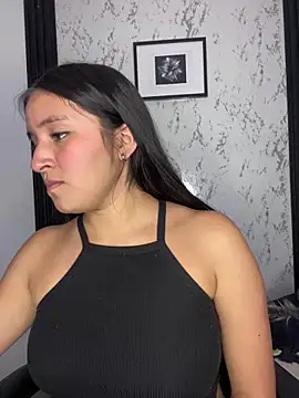 Snapshot of Agatta-X chatting on February 21, 2026, 7:16 pm Agatta-X online show from February 21, 2026, 7:16 pm