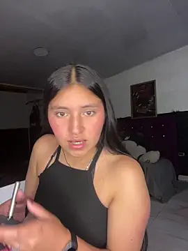 Snapshot of Agatta-X chatting on December 21, 2025, 12:40 pm Agatta-X online show from December 21, 2025, 12:40 pm