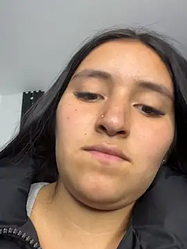 Snapshot of Agatta-X chatting on February 18, 2026, 7:21 pm Agatta-X online show from February 18, 2026, 7:21 pm