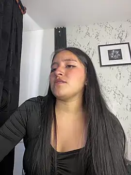 Snapshot of Agatta-X chatting on February 20, 2026, 6:54 pm Agatta-X online show from February 20, 2026, 6:54 pm