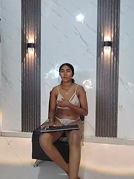 CaramelDesire online show from May 24, 2026, 3:06 am