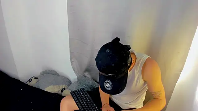 angel boy sex online show from December 16, 2025, 3:27 pm