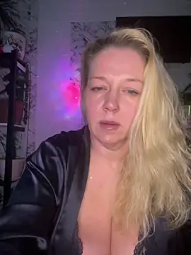 Snapshot of JenniferCarmen chatting on February 9, 2026, 4:27 pm JenniferCarmen online show from February 9, 2026, 4:27 pm