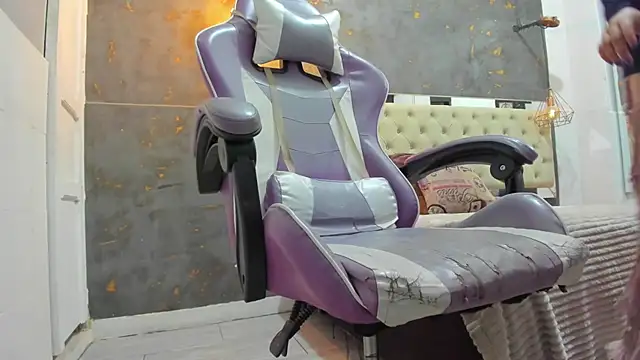 De lirio online show from December 15, 2025, 12:44 pm