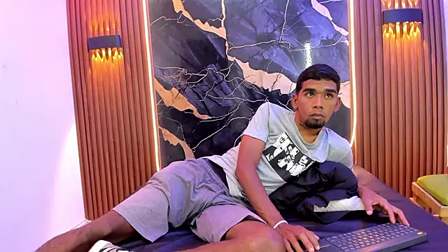 Snapshot of Jhon_Hot21Sexx chatting on December 14, 2025, 1:49 pm Jhon Hot21Sexx online show from December 14, 2025, 1:49 pm