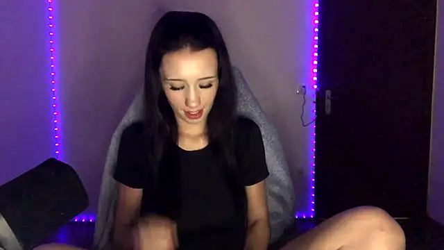 ellienymph online show from March 1, 2026, 4:56 am