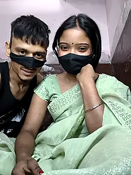 couplegk71 online show from February 12, 2026, 2:55 am