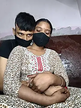 couplegk71 online show from February 9, 2026, 11:14 pm