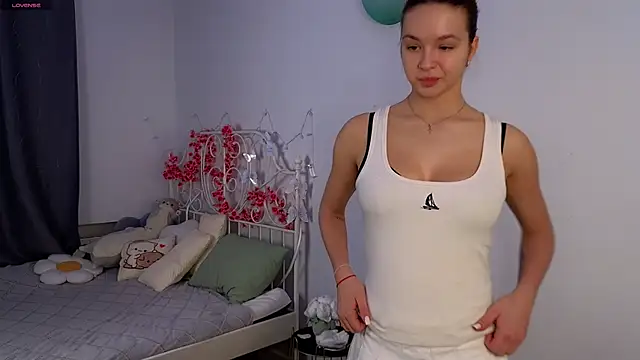 Snapshot of springloveee chatting on February 16, 2026, 6:50 pm springloveee online show from February 16, 2026, 6:50 pm