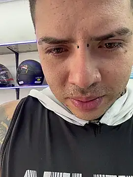 Snapshot of Marlokeo69 chatting on December 17, 2025, 5:18 pm Marlokeo69 online show from December 17, 2025, 5:18 pm