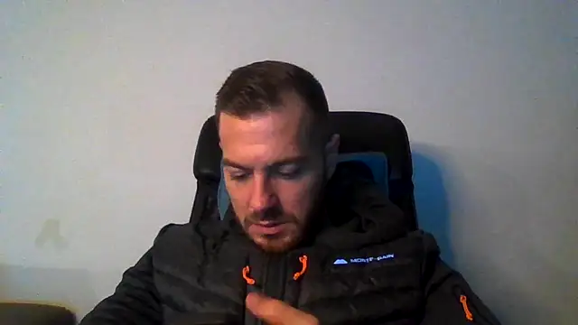 Snapshot of cheekycherryx chatting on December 17, 2025, 2:05 am cheekycherryx online show from December 17, 2025, 2:05 am