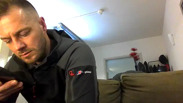 Snapshot of cheekycherryx chatting on February 22, 2026, 12:24 am cheekycherryx online show from February 22, 2026, 12:24 am