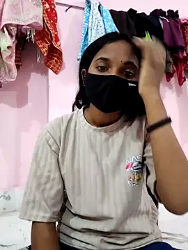 Snapshot of vivi_sexe chatting on December 18, 2025, 12:20 pm vivi sexe online show from December 18, 2025, 12:20 pm