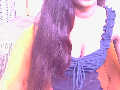 Snapshot of Hii_saru chatting on December 17, 2025, 5:01 am Hii saru online show from December 17, 2025, 5:01 am