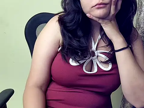 Snapshot of Eera_Roy chatting on December 17, 2025, 12:15 am Eera Roy online show from December 17, 2025, 12:15 am