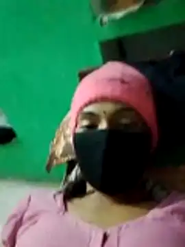 Snapshot of Sapna8080 chatting on December 18, 2025, 4:44 pm Sapna8080 online show from December 18, 2025, 4:44 pm