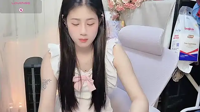 Yvonne-07 online show from March 19, 2026, 3:01 pm