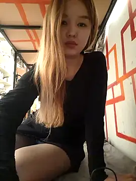 SherrylShaw online show from April 15, 2026, 8:09 pm