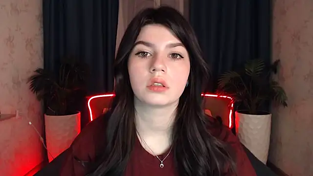 Snapshot of KisaModel chatting on February 6, 2026, 1:12 am KisaModel online show from February 6, 2026, 1:12 am