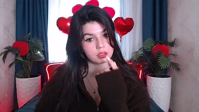 Snapshot of KisaModel chatting on February 25, 2026, 6:35 am KisaModel online show from February 25, 2026, 6:35 am