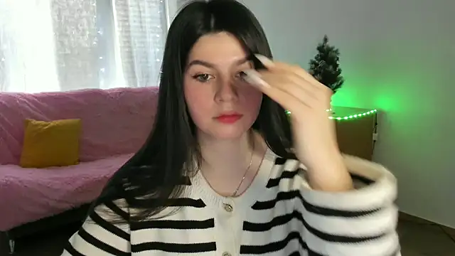 Snapshot of KisaModel chatting on February 1, 2026, 8:12 am KisaModel online show from February 1, 2026, 8:12 am