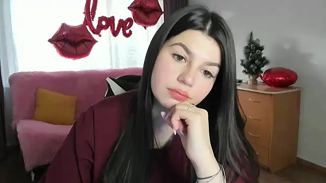 KisaModel online show from April 11, 2026, 1:13 am