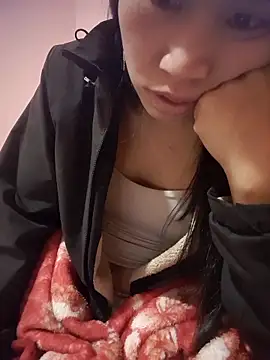 Layyla99 online show from December 19, 2025, 11:18 pm