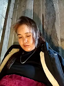 Snapshot of -myaa- chatting on January 9, 2026, 10:06 pm -myaa- online show from January 9, 2026, 10:06 pm