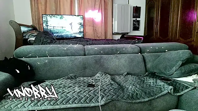 filthyuno online show from December 15, 2025, 1:55 am