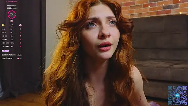 VelvetZephra online show from April 15, 2026, 7:58 pm