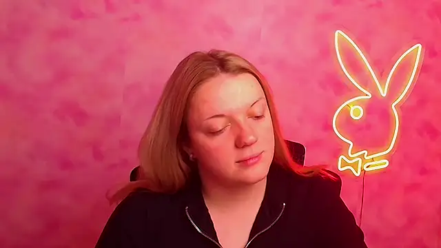 Snapshot of Samantha_Gloww chatting on December 15, 2025, 7:14 am Samantha Gloww online show from December 15, 2025, 7:14 am