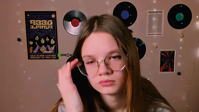 caroline eclipse online show from December 21, 2025, 9:55 am