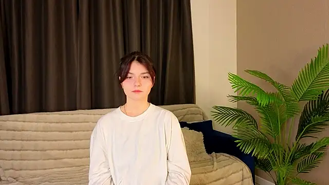 NyraVesperis online show from March 24, 2026, 3:12 pm