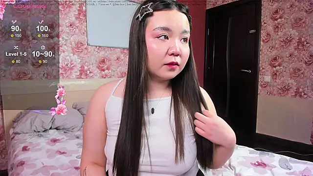 Snapshot of hungrybunny333 chatting on February 6, 2026, 2:51 am hungrybunny333 online show from February 6, 2026, 2:51 am