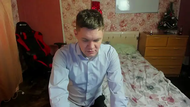 Snapshot of hungrybunny333 chatting on December 23, 2025, 8:02 am hungrybunny333 online show from December 23, 2025, 8:02 am