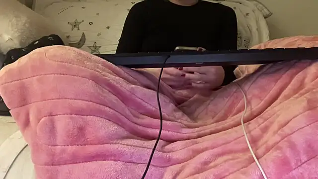 ijustturned18today online show from February 7, 2026, 7:55 pm