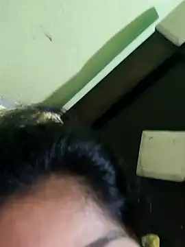 Snapshot of Cuple_masti72 chatting on July 18, 2026, 1:14 am Cuple masti72 online show from July 18, 2026, 1:14 am