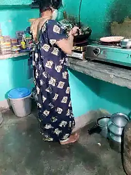 Cuple masti72 online show from May 19, 2026, 1:56 am